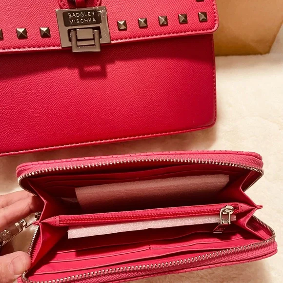 🌸BADGLEY MISCHKA ZIP AROUND NWT BRAIDED QUITTING LONG WALLET - Picture 3 of 4